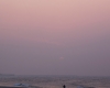 Kitesurfer - mglisty zachód słońca